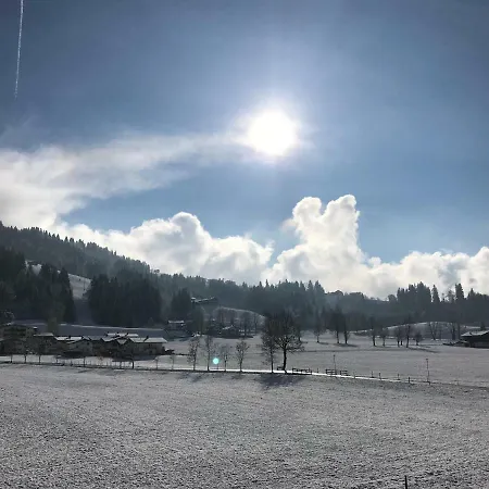 Michaela アパート